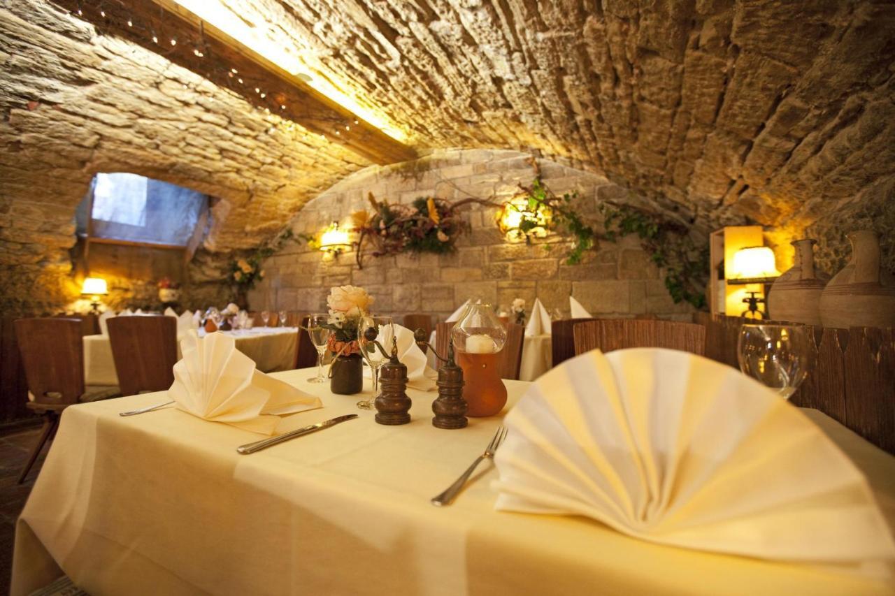 Hotel Hirsch Леонберг Екстериор снимка